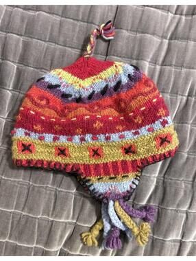 Newari Icelandic Design Wool Winter Hat Fleece Lined Tassels Multicolor